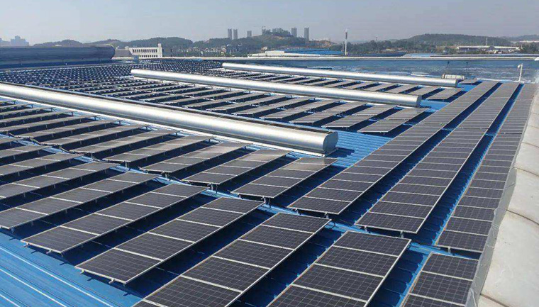 光伏支架?chē)?guó)家標(biāo)準(zhǔn)，一個(gè)光伏板要多少個(gè)支架